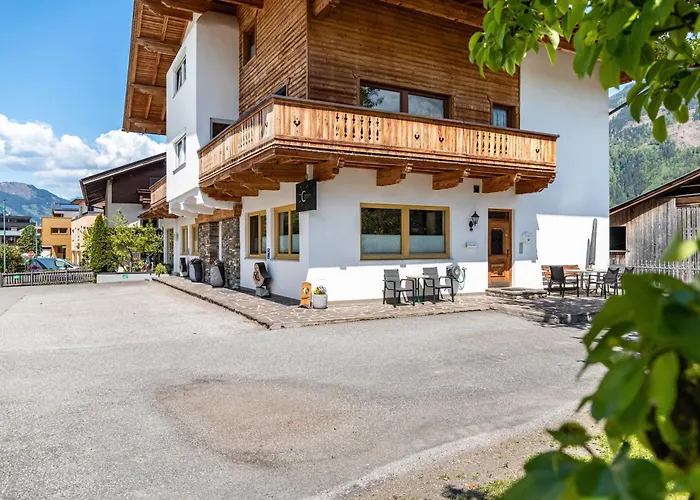 Hochzillertal Mit Sauna 公寓