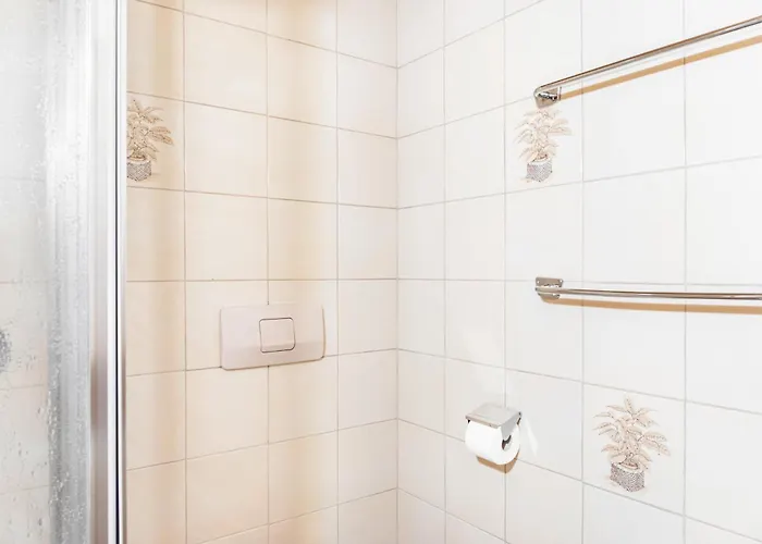 Hochzillertal Mit Sauna 齐勒河谷的里德